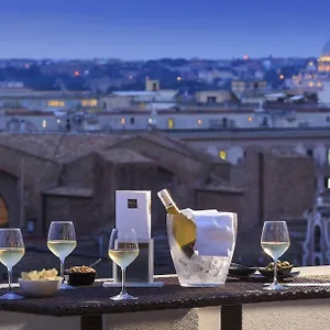 The Independent 4*, Rom Italien