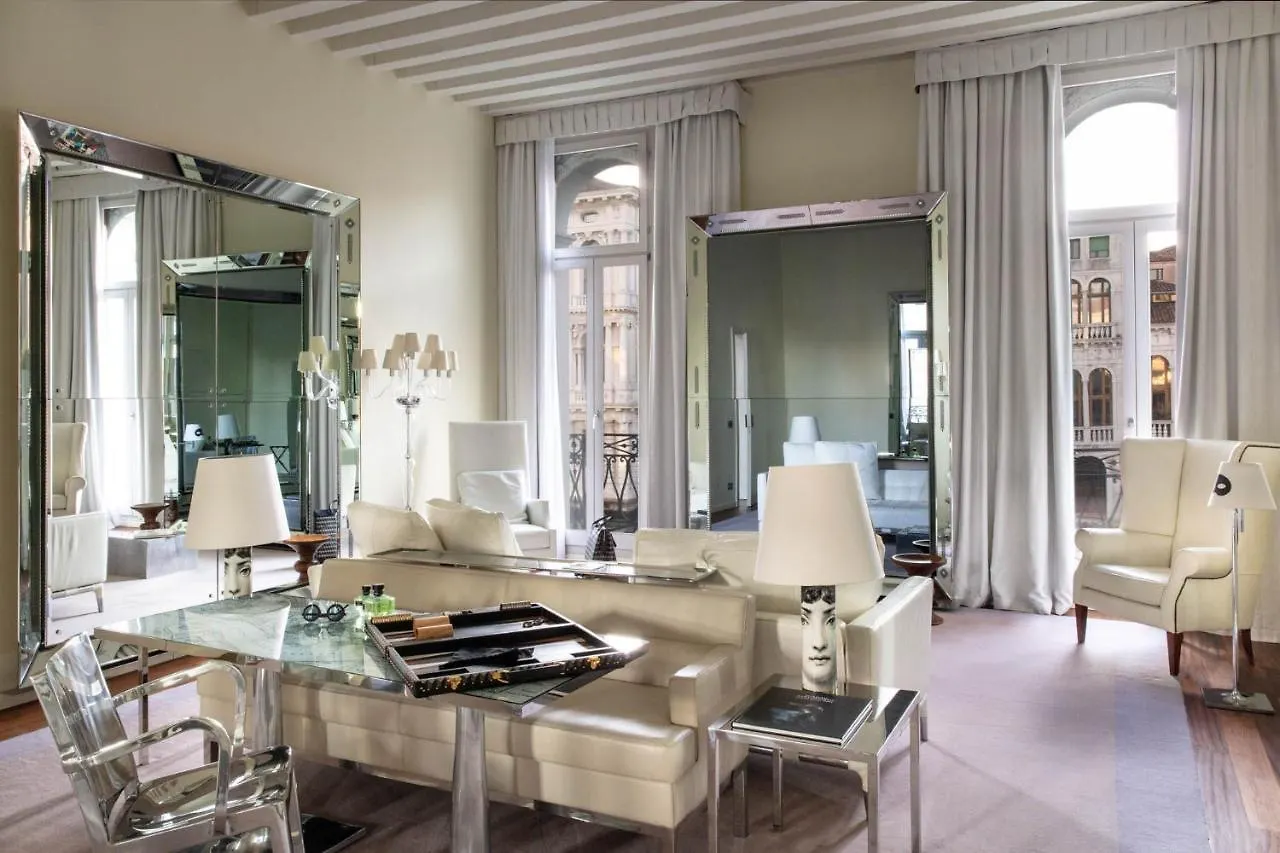 Palazzina Grassi Hotel Veneza